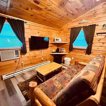 Willow Cabin Thompsonville Екстериор снимка