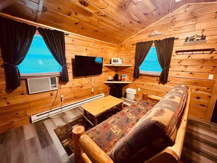 Willow Cabin Thompsonville Екстериор снимка